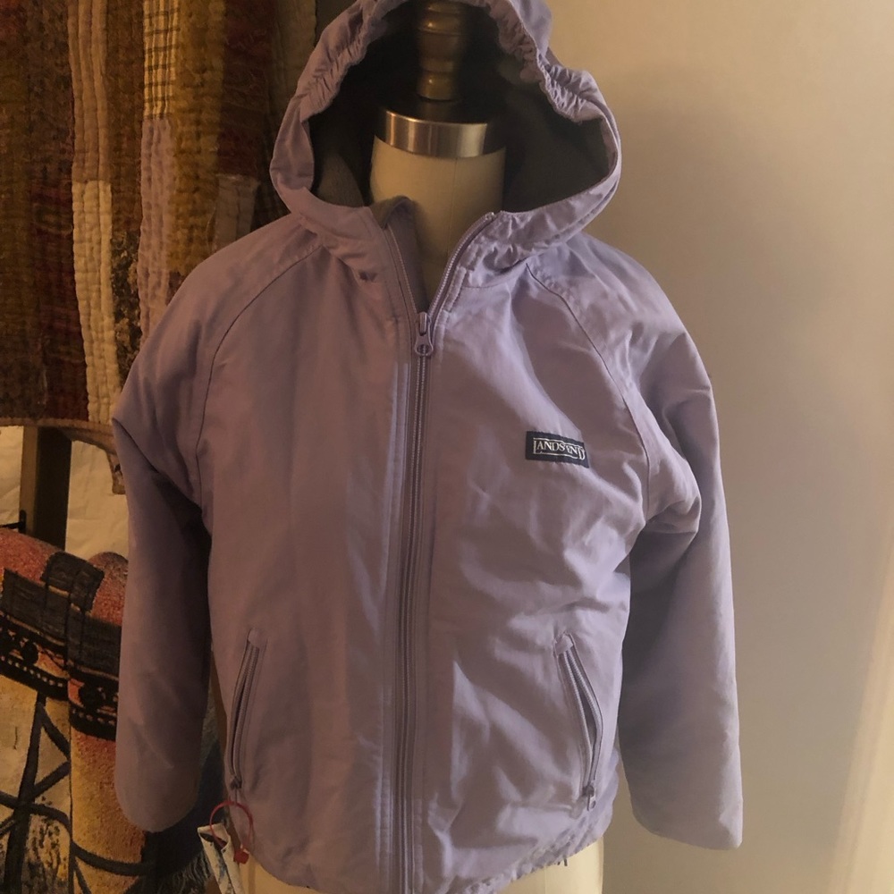 Kids small lands end winter jacket dusty purple. Great shape. Nice lining.